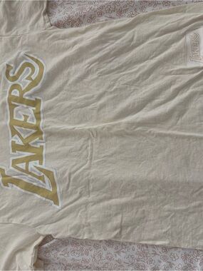 Nostalgia Cream Lakers Hardwood Classics Tee
